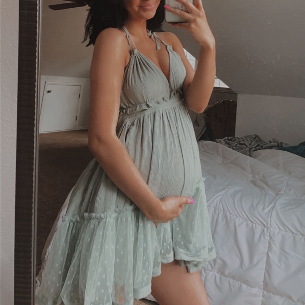 SHEIN green dress (Not maternity dress, just wore it when I was pregnant)
